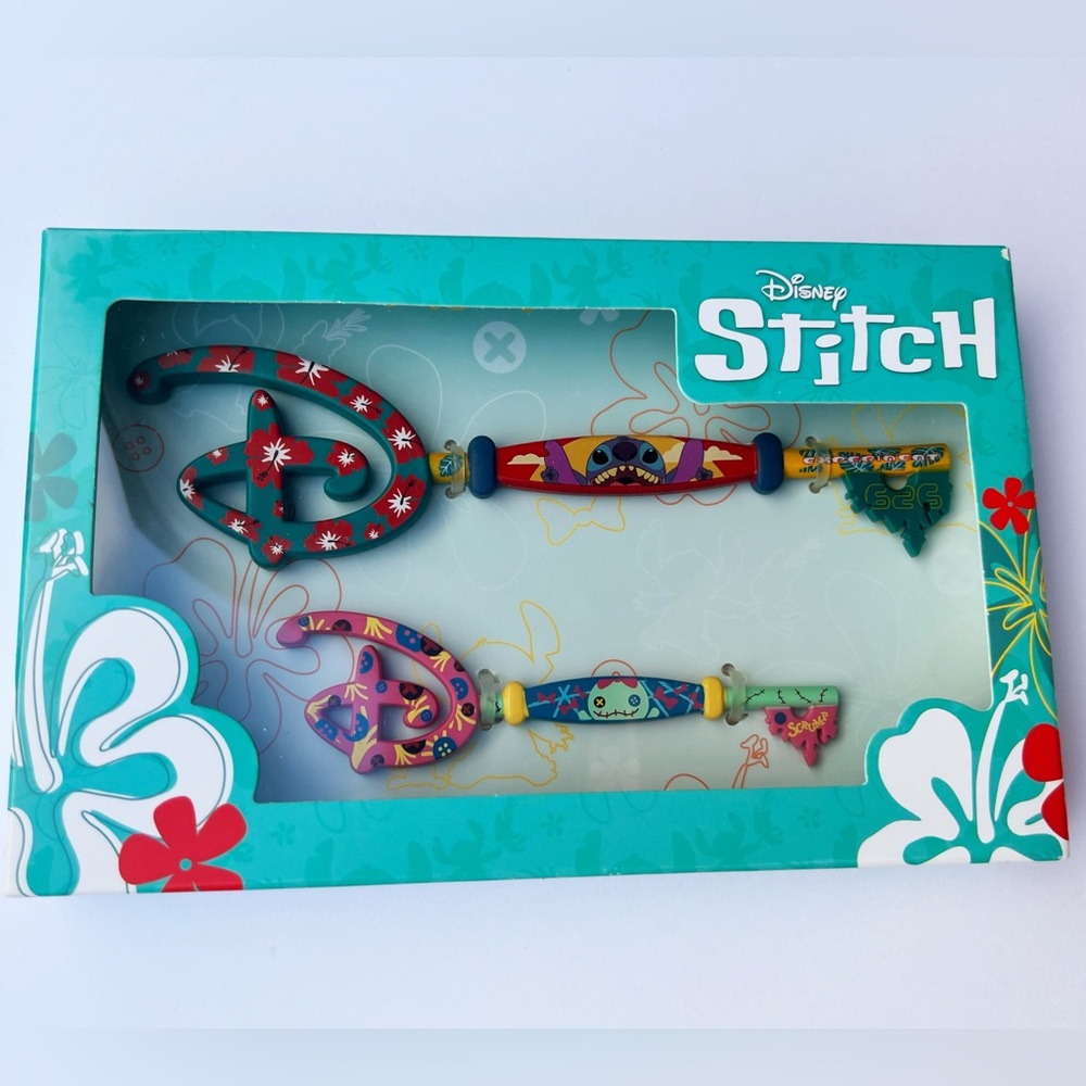 Disney’s Stitch & Scrump Collectible Key Set Lilo